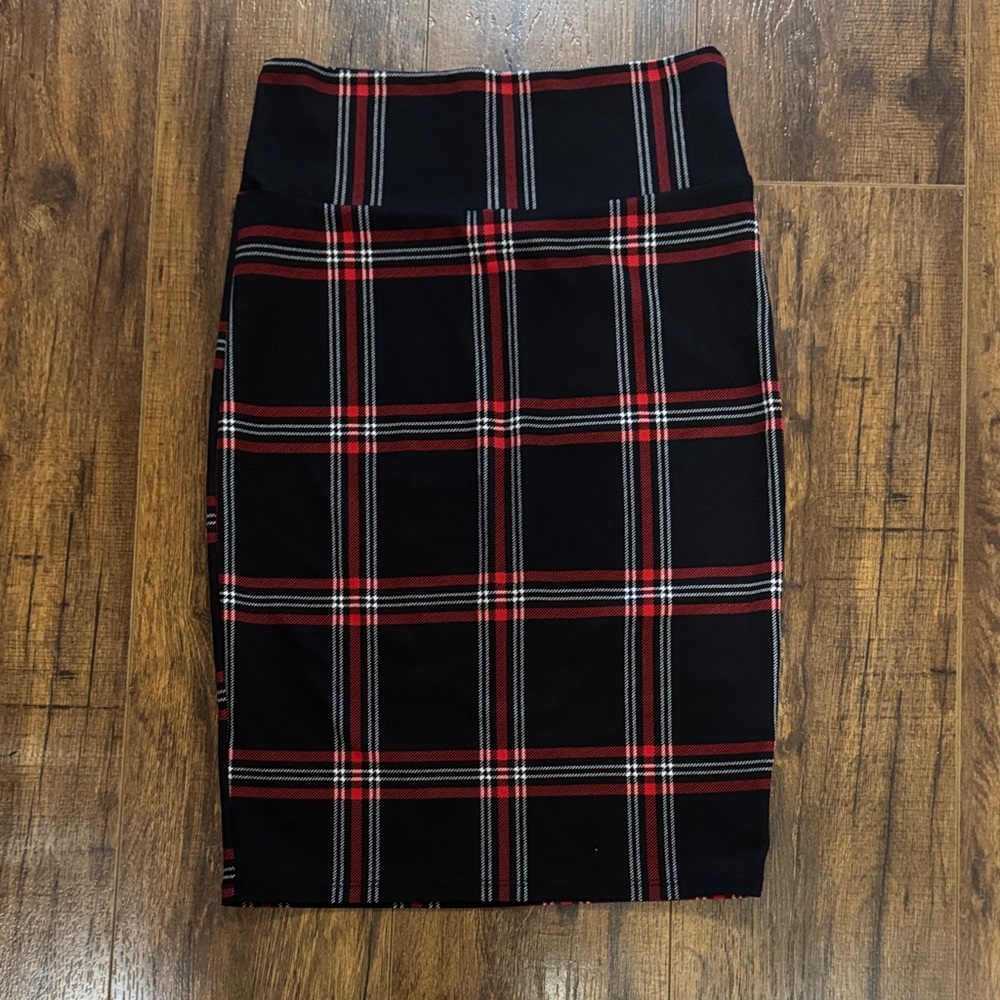 LuLaRoe Cassie Plaid Pencil Skirt - Black and Red
